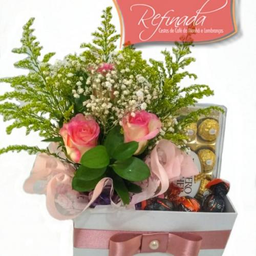 Caixa Rosas e Chocolate R$ 209,00